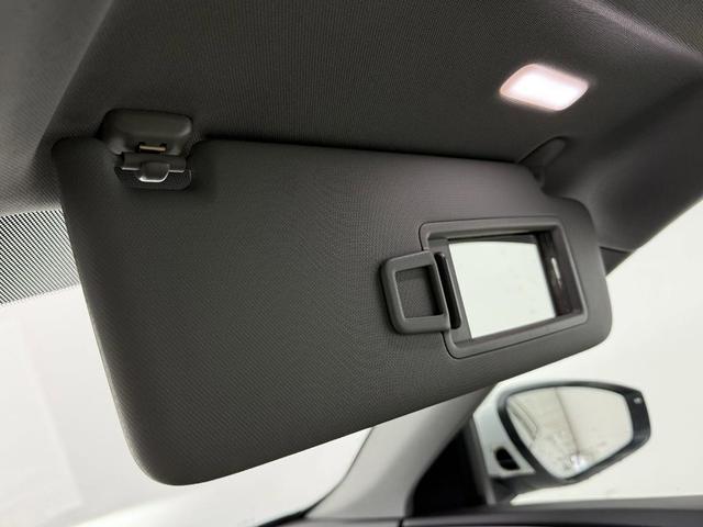 Photo of 2025 Glacier White Metallic Audi Q5