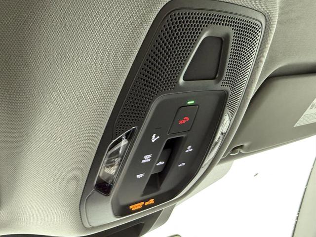 Photo of 2025 Glacier White Metallic Audi Q5