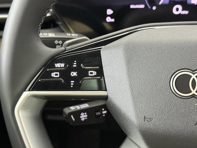 Photo of 2025 Glacier White Metallic Audi Q5