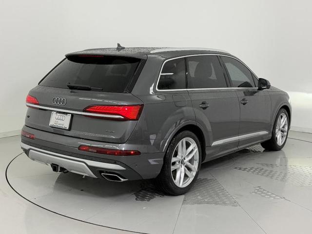 Photo of 2025 Samurai Gray Metallic Audi Q7