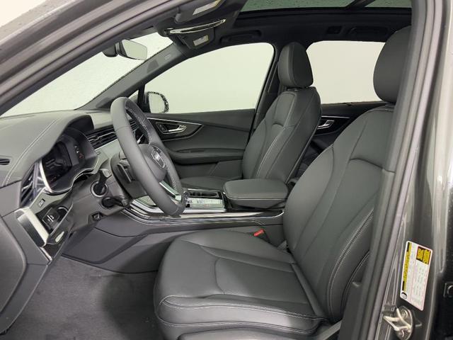 Photo of 2025 Samurai Gray Metallic Audi Q7