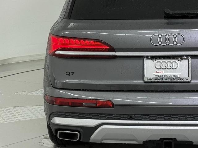 Photo of 2025 Samurai Gray Metallic Audi Q7