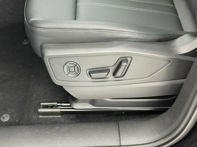 Photo of 2025 Mythos Black Metallic Audi Q5
