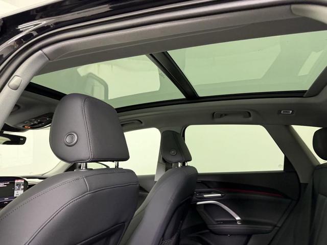 Photo of 2025 Mythos Black Metallic Audi Q5