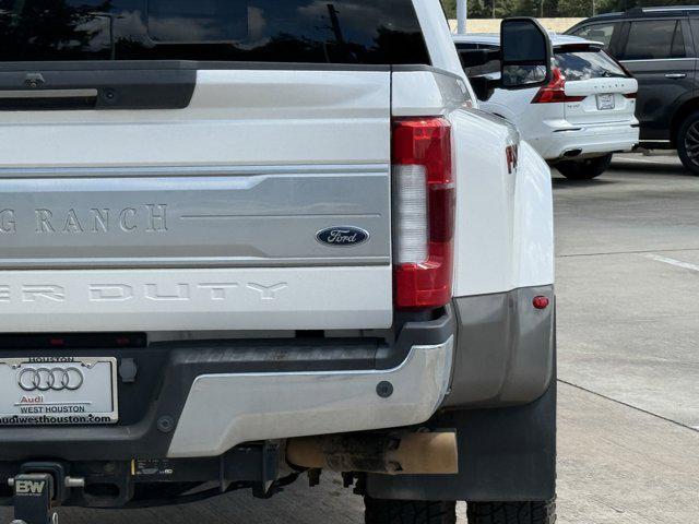 Photo of 2019 White Ford F-350