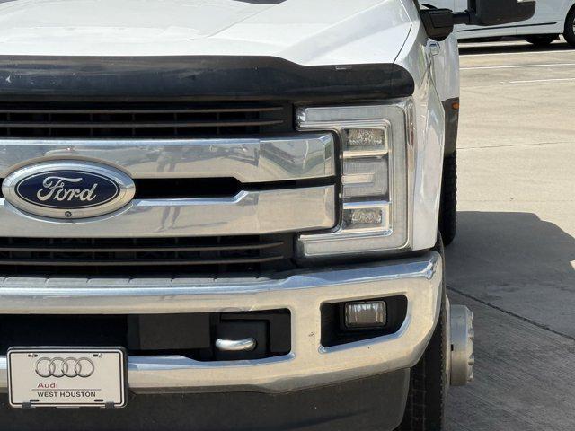 Photo of 2019 White Ford F-350