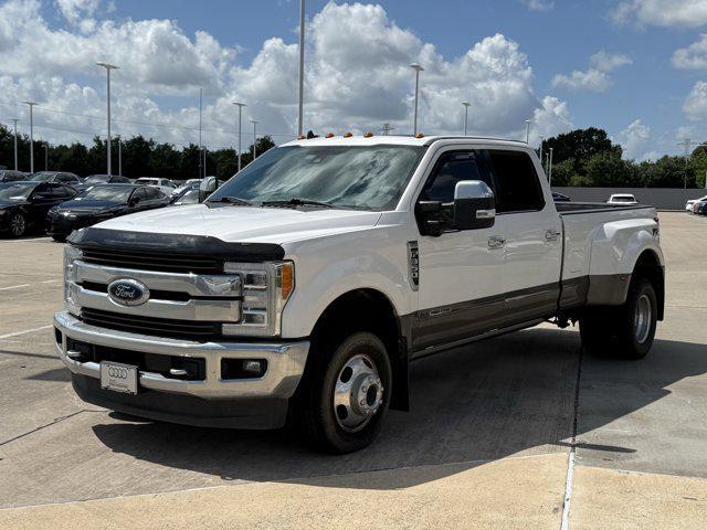 Photo of 2019 White Ford F-350