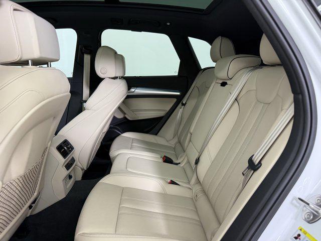 Photo of 2025 Arkona White Audi Q5
