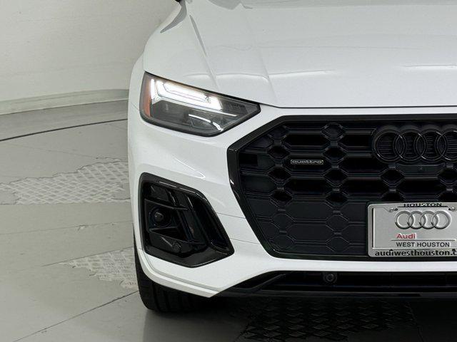 Photo of 2025 Arkona White Audi Q5