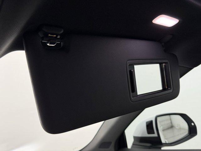 Photo of 2025 Arkona White Audi Q5