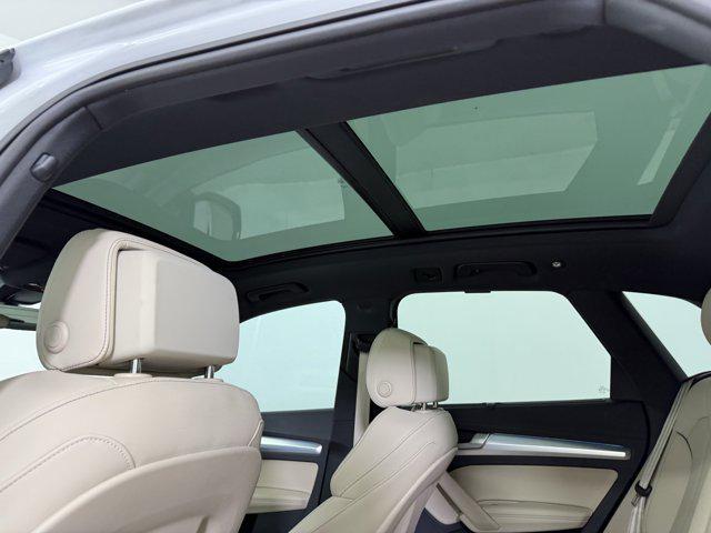 Photo of 2025 Arkona White Audi Q5