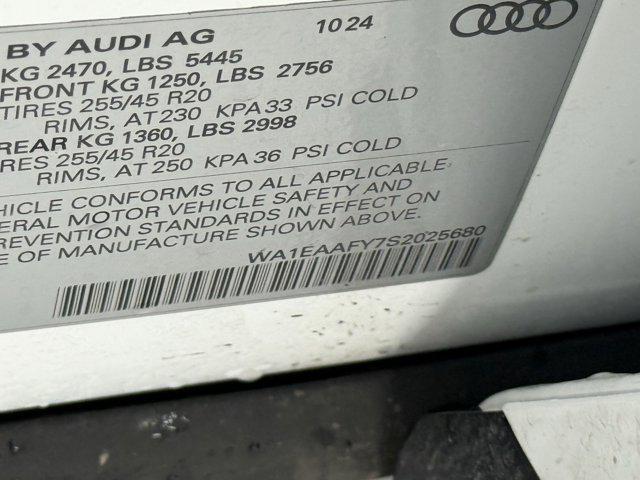 Photo of 2025 Arkona White Audi Q5