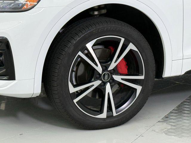 Photo of 2025 Arkona White Audi Q5