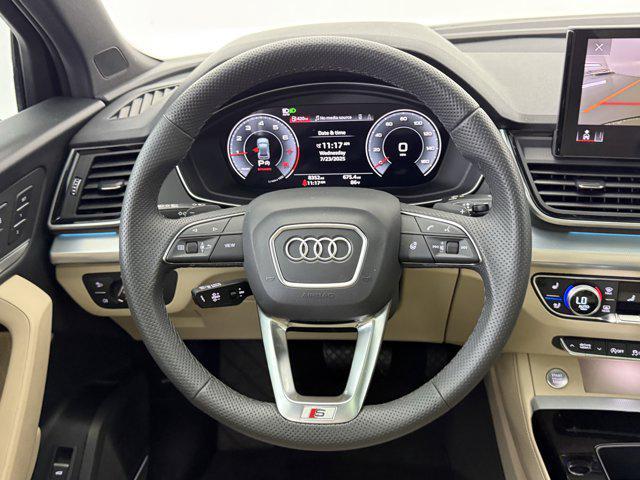 Photo of 2025 Arkona White Audi Q5
