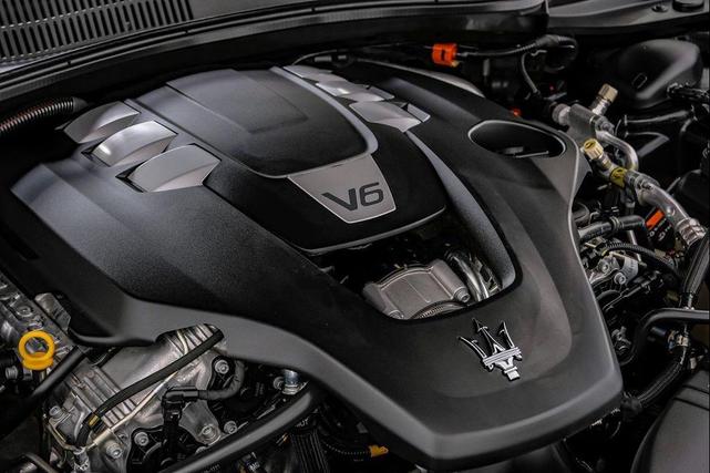 Photo of 2022 Nero Ribelle Metallic Maserati Quattroporte