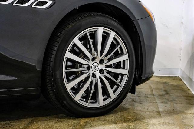 Photo of 2022 Nero Ribelle Metallic Maserati Quattroporte
