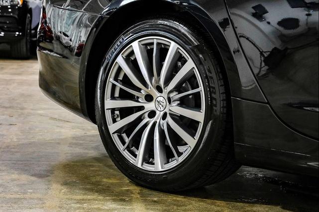 Photo of 2022 Nero Ribelle Metallic Maserati Quattroporte