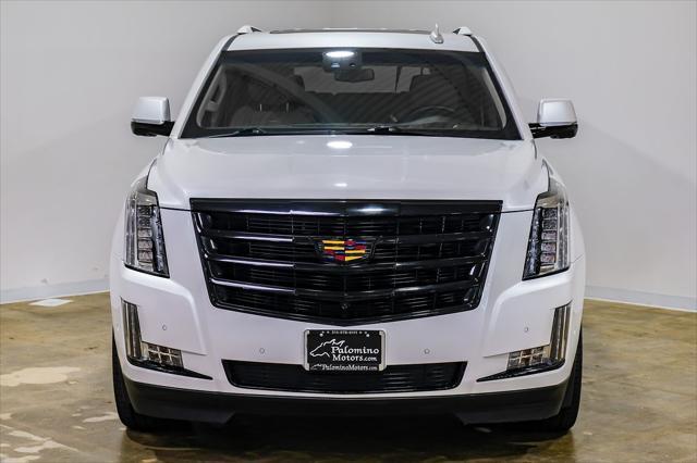 Photo of 2018 Crystal White Tricoat Cadillac Escalade