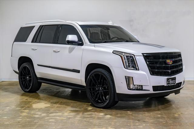 Photo of 2018 Crystal White Tricoat Cadillac Escalade
