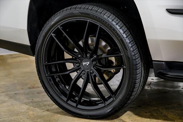 Photo of 2018 Crystal White Tricoat Cadillac Escalade