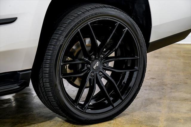 Photo of 2018 Crystal White Tricoat Cadillac Escalade