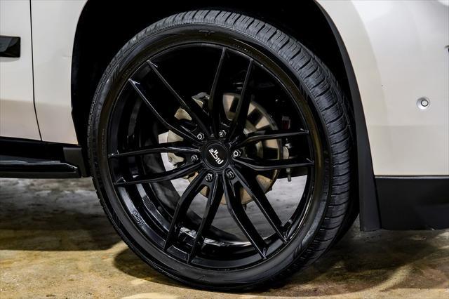 Photo of 2018 Crystal White Tricoat Cadillac Escalade