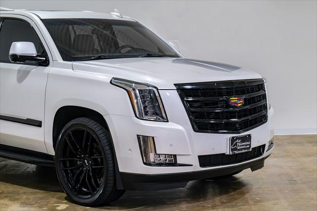 Photo of 2018 Crystal White Tricoat Cadillac Escalade