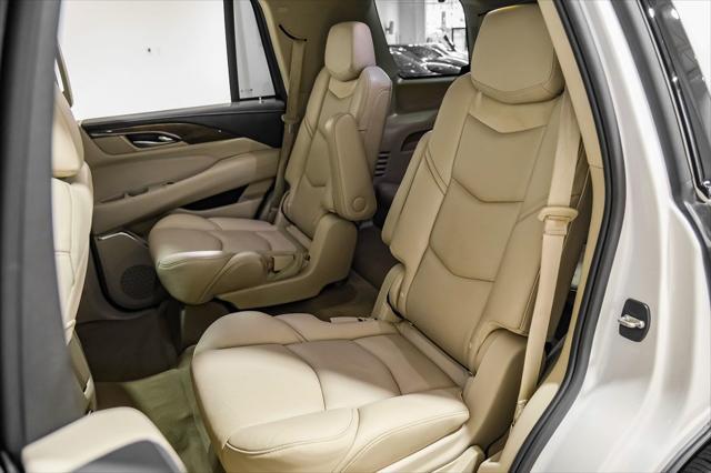 Photo of 2018 Crystal White Tricoat Cadillac Escalade