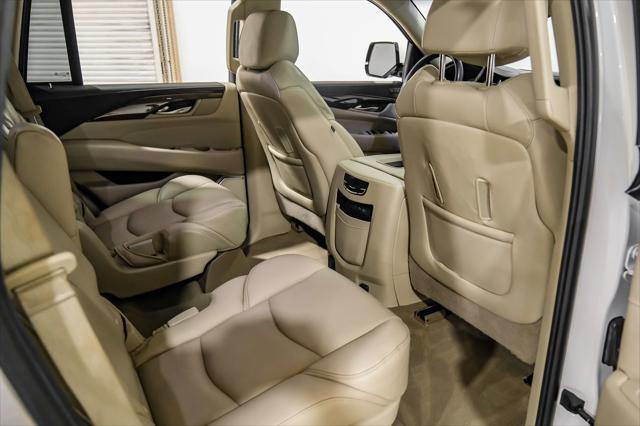 Photo of 2018 Crystal White Tricoat Cadillac Escalade