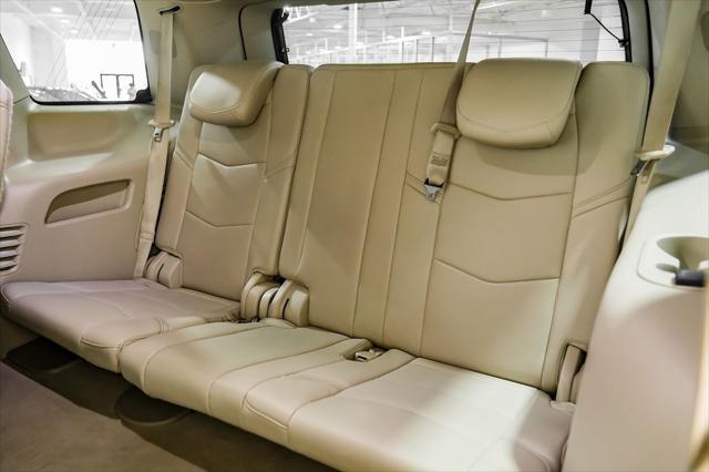 Photo of 2018 Crystal White Tricoat Cadillac Escalade