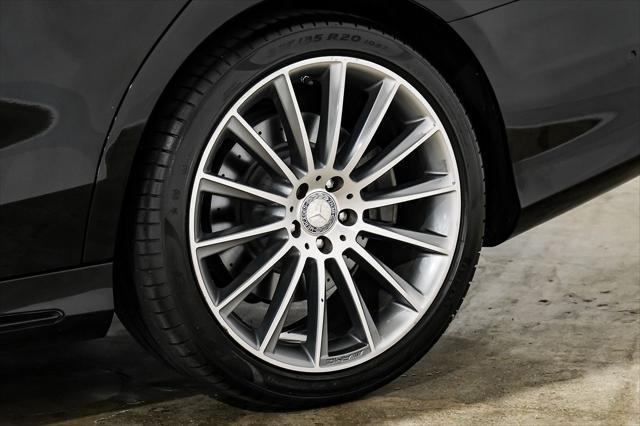 Photo of 2017 Black Mercedes-Benz S-Class