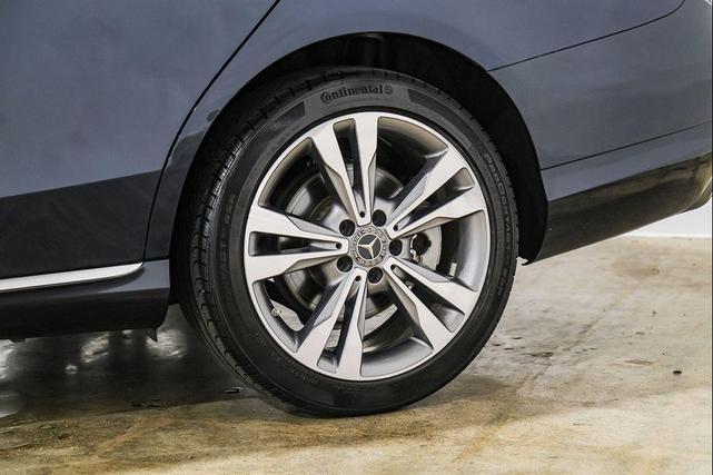 Photo of 2021 Brilliant Blue Metallic Mercedes-Benz C-Class