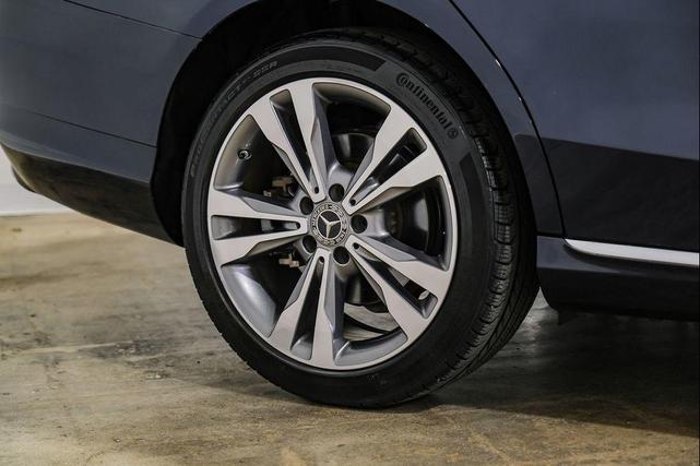 Photo of 2021 Brilliant Blue Metallic Mercedes-Benz C-Class