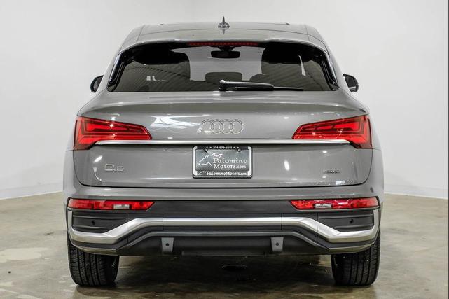 Photo of 2023 Daytona Gray Pearl Effect Audi Q5