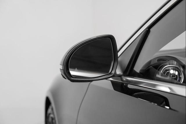 Photo of 2022 Black Mercedes-Benz C-Class