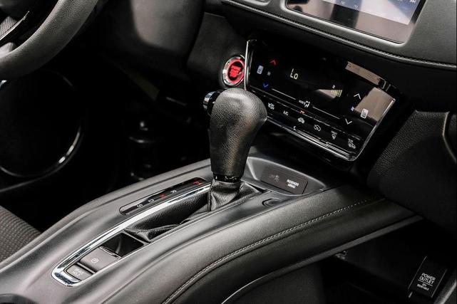 Photo of 2022 Crystal Black Pearl Honda HR-V