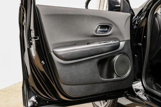 Photo of 2022 Crystal Black Pearl Honda HR-V