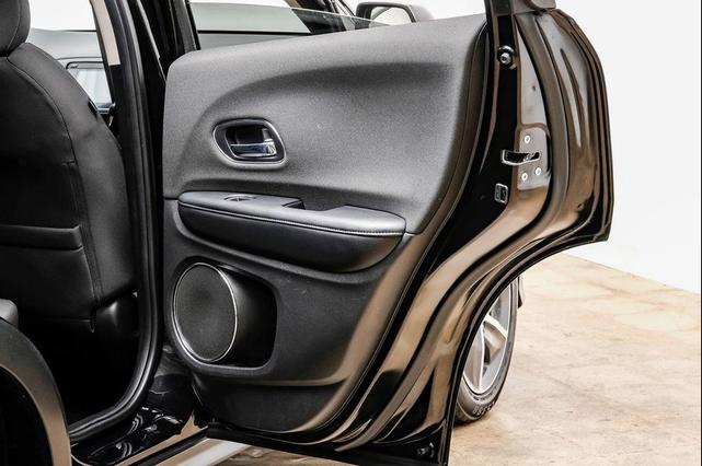 Photo of 2022 Crystal Black Pearl Honda HR-V