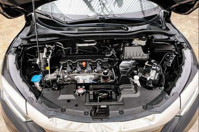 Photo of 2022 Crystal Black Pearl Honda HR-V