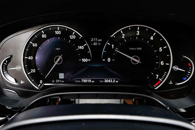 Photo of 2018 Black Sapphire Metallic BMW 530