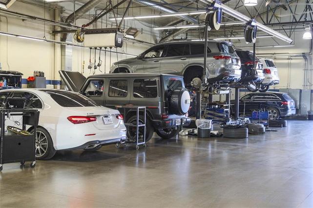 Photo of 2024 Midnight Black Mercedes-Benz GLA 250