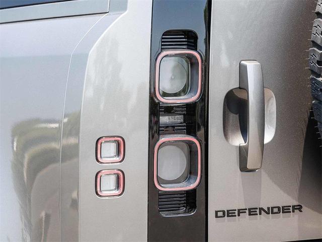 Photo of 2023 Silicon Silver Land Rover Defender