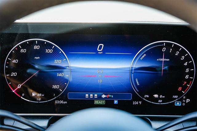 Photo of 2025 Black Mercedes-Benz GLC 350e