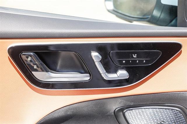Photo of 2025 Polar White Mercedes-Benz C-Class