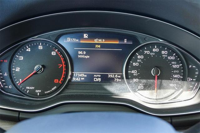 Photo of 2022 Mythos Black Metallic Audi Q5