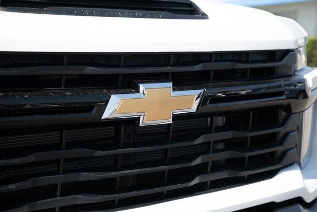 Photo of 2025 Summit White Chevrolet Silverado 2500