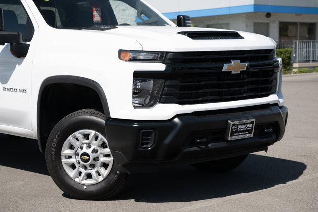 Photo of 2025 Summit White Chevrolet Silverado 2500
