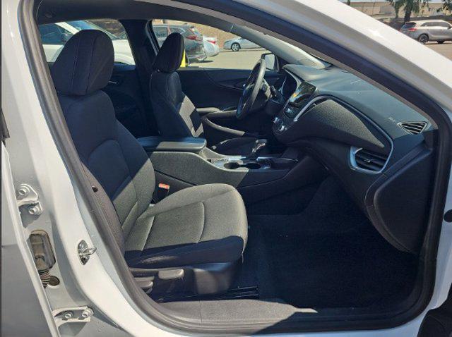 Photo of 2023 Summit White Chevrolet Malibu