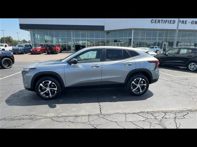 Photo of 2024 Sterling Gray Metallic Chevrolet Trax