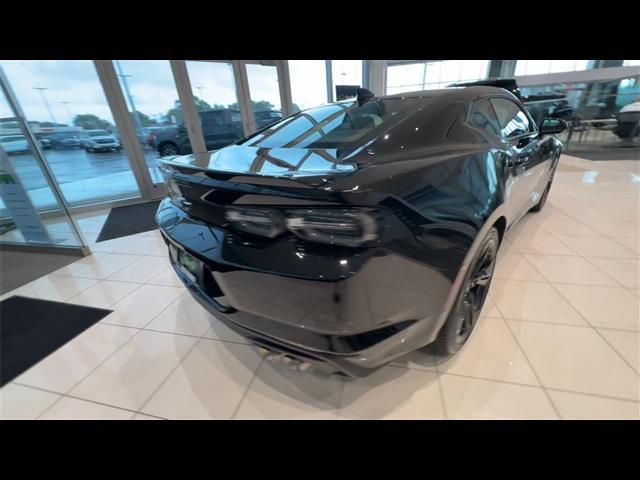 Photo of 2023 Black Chevrolet Camaro